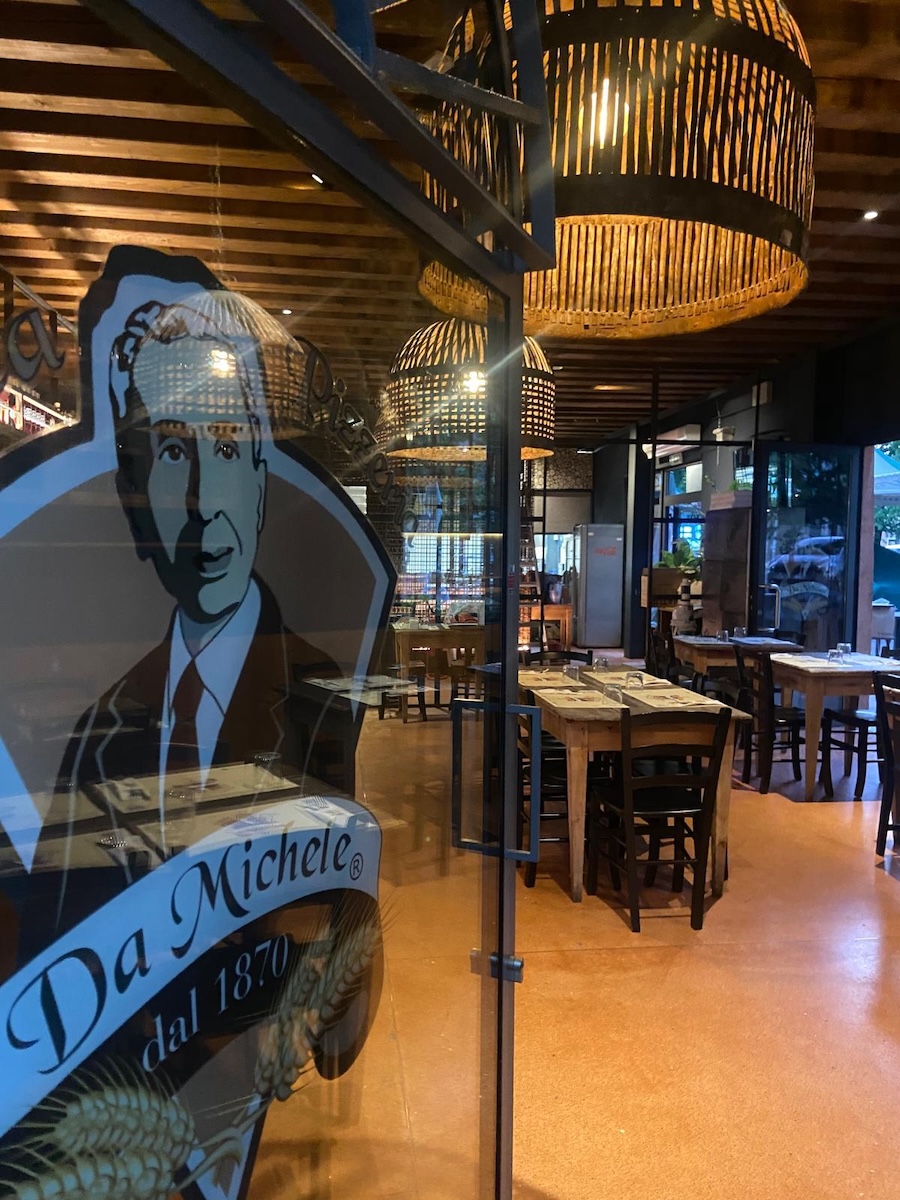 L’Antica Pizzeria Da Michele arriva a Mestre: il mito napoletano della pizza sbarca in centro città